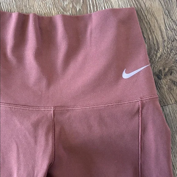 Nike Women's Leggings - Picture 2 of 5